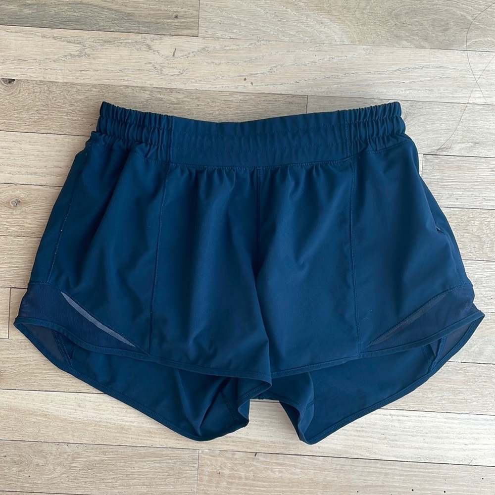 Lululemon hotty hot shorts 4 inch